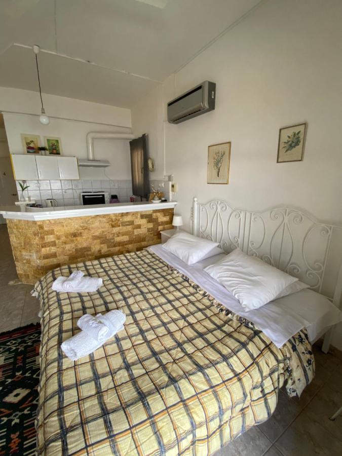 Δωματια Ξανθουλα Xanthoyla Rooms アマイヤポリ エクステリア 写真