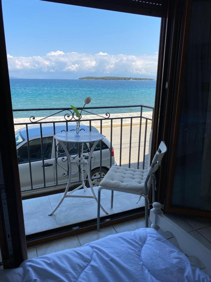 Δωματια Ξανθουλα Xanthoyla Rooms アマイヤポリ エクステリア 写真